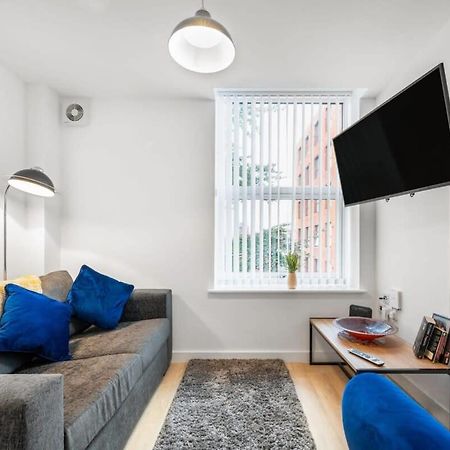 A Lovely 2 Bedroom Apartment In The Heart Of Preston プレストン エクステリア 写真