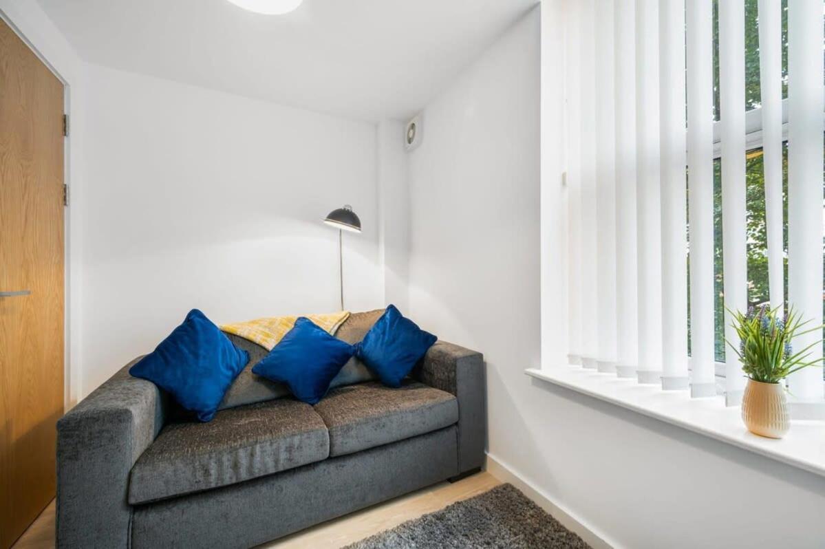 A Lovely 2 Bedroom Apartment In The Heart Of Preston プレストン エクステリア 写真